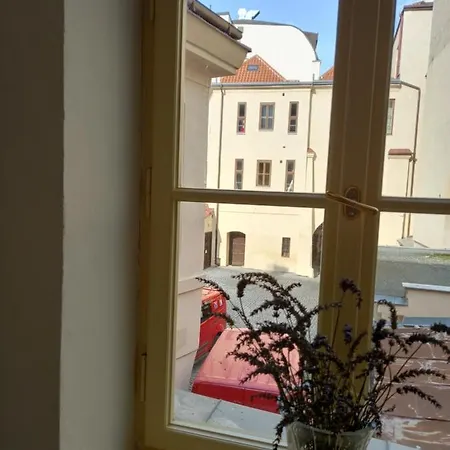 Apartment Old Town Apartment *